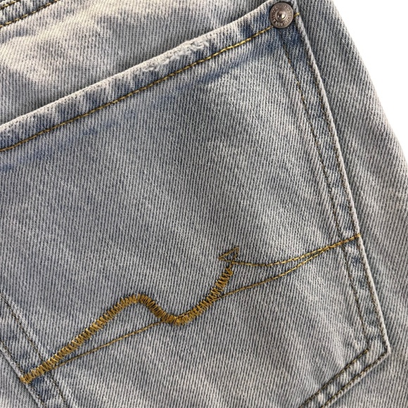 7 For All Mankind The Straight Denim Shorts Breezy Wash Size 31 EUC - Picture 4 of 7